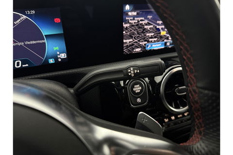 Mercedes-Benz CLA-Klasse 180 AMG Camera LED Virtual Trekhaak Clima Cruise Navi PDC 18"LMV