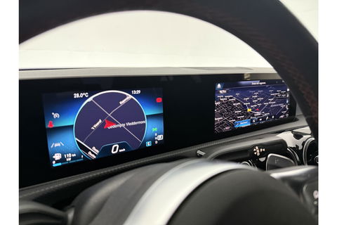 Mercedes-Benz CLA-Klasse 180 AMG Camera LED Virtual Trekhaak Clima Cruise Navi PDC 18"LMV