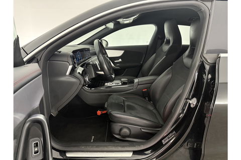 Mercedes-Benz CLA-Klasse 180 AMG Camera LED Virtual Trekhaak Clima Cruise Navi PDC 18"LMV