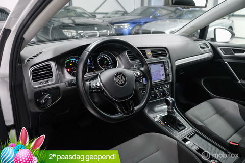 Volkswagen e-Golf | Adaptive | Stoelverwarming | PDC | Navigatie | Ambiance verlichting | LED |