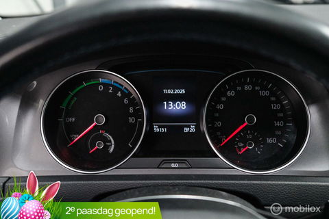 Volkswagen e-Golf | Adaptive | Stoelverwarming | PDC | Navigatie | Ambiance verlichting | LED |