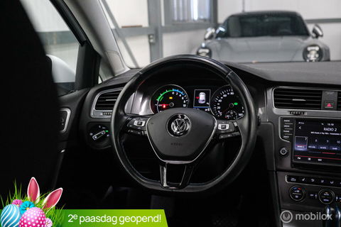 Volkswagen e-Golf | Adaptive | Stoelverwarming | PDC | Navigatie | Ambiance verlichting | LED |