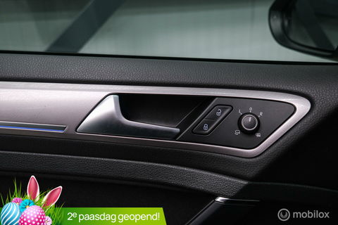 Volkswagen e-Golf | Adaptive | Stoelverwarming | PDC | Navigatie | Ambiance verlichting | LED |