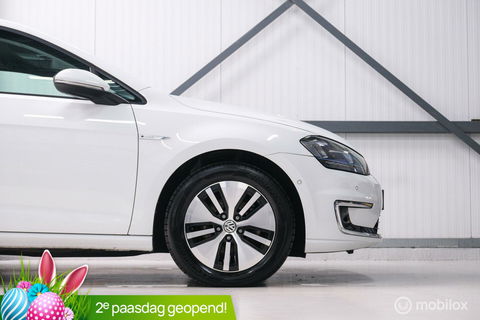 Volkswagen e-Golf | Adaptive | Stoelverwarming | PDC | Navigatie | Ambiance verlichting | LED |