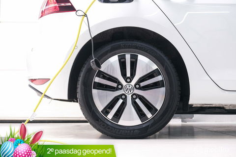 Volkswagen e-Golf | Adaptive | Stoelverwarming | PDC | Navigatie | Ambiance verlichting | LED |