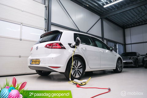 Volkswagen e-Golf | Adaptive | Stoelverwarming | PDC | Navigatie | Ambiance verlichting | LED |