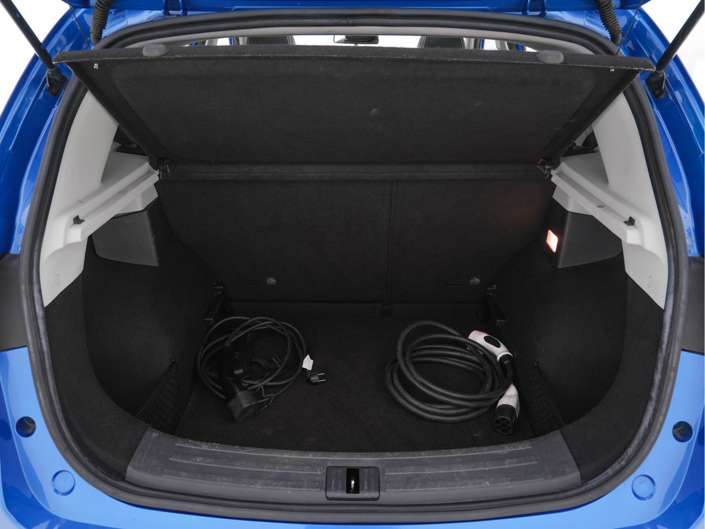 MG ZS EV Luxury 45 kWh (INCL-BTW) *PANO | FULL-LEATHER | CCS-FASTLOADER | KEYLESS | NAVI-FULLMAP | ADAPTIVE-CRUISE | CAMERA | HEATED-SEATS | CARPLAY | LANE-ASSIST | SPORT-SEATS | 17"ALU*