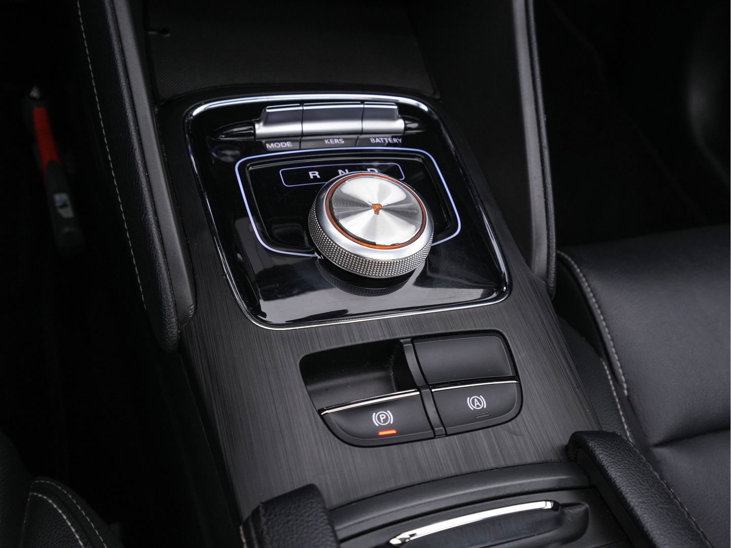 MG ZS EV Luxury 45 kWh (INCL-BTW) *PANO | FULL-LEATHER | CCS-FASTLOADER | KEYLESS | NAVI-FULLMAP | ADAPTIVE-CRUISE | CAMERA | HEATED-SEATS | CARPLAY | LANE-ASSIST | SPORT-SEATS | 17"ALU*