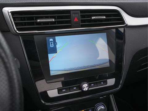 MG ZS EV Luxury 45 kWh (INCL-BTW) *PANO | FULL-LEATHER | CCS-FASTLOADER | KEYLESS | NAVI-FULLMAP | ADAPTIVE-CRUISE | CAMERA | HEATED-SEATS | CARPLAY | LANE-ASSIST | SPORT-SEATS | 17"ALU*