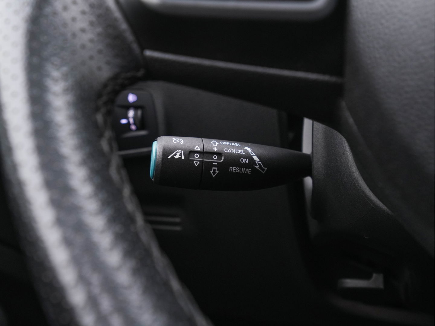 MG ZS EV Luxury 45 kWh (INCL-BTW) *PANO | FULL-LEATHER | CCS-FASTLOADER | KEYLESS | NAVI-FULLMAP | ADAPTIVE-CRUISE | CAMERA | HEATED-SEATS | CARPLAY | LANE-ASSIST | SPORT-SEATS | 17"ALU*