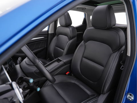 MG ZS EV Luxury 45 kWh (INCL-BTW) *PANO | FULL-LEATHER | CCS-FASTLOADER | KEYLESS | NAVI-FULLMAP | ADAPTIVE-CRUISE | CAMERA | HEATED-SEATS | CARPLAY | LANE-ASSIST | SPORT-SEATS | 17"ALU*