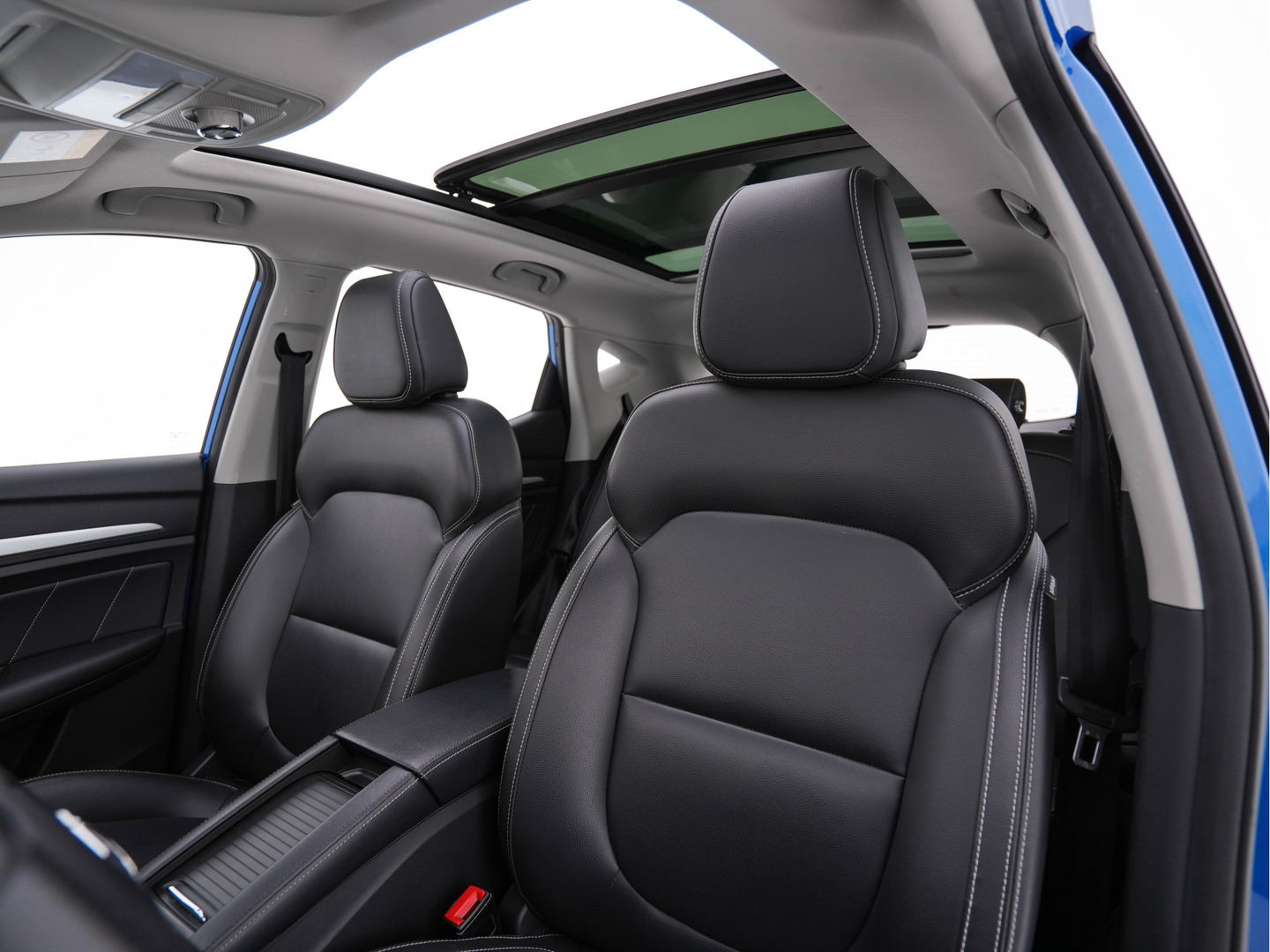 MG ZS EV Luxury 45 kWh (INCL-BTW) *PANO | FULL-LEATHER | CCS-FASTLOADER | KEYLESS | NAVI-FULLMAP | ADAPTIVE-CRUISE | CAMERA | HEATED-SEATS | CARPLAY | LANE-ASSIST | SPORT-SEATS | 17"ALU*