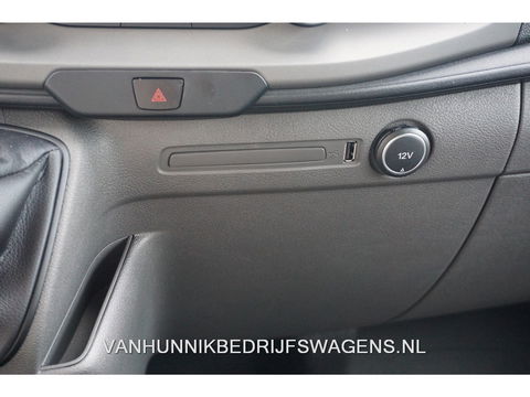 Ford Transit Custom 300L 130PK Trend BPM VRIJ!! Airco, Cruise, Navi, Trekhaak!! NR. 134
