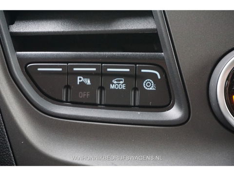 Ford Transit Custom 300L 130PK Trend BPM VRIJ!! Airco, Cruise, Navi, Trekhaak!! NR. 134