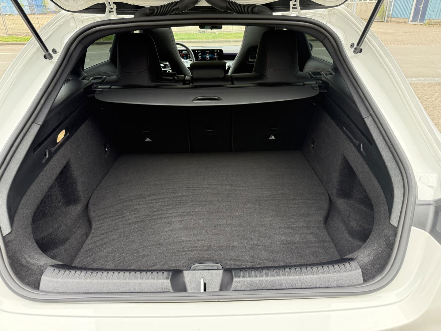 Mercedes-Benz CLA Shooting Brake 250 e AMG Line
