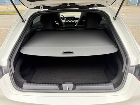 Mercedes-Benz CLA Shooting Brake 250 e AMG Line