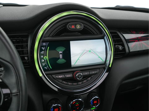 MINI Mini Electric Yours 33 kWh [ 3-Fase ] (INCL-BTW) Aut. *PANO | FULL-LEATHER | HEAD-UP | FULL-LED | HARMAN/KARDON-SOUND | KEYLESS | CAMERA | SPORT-SEATS | NAVI-FULLMAP | HEATED-SEATS | AMBIENT-LIGHT | DAB | DIGI-COCKPIT | 17"ALU*