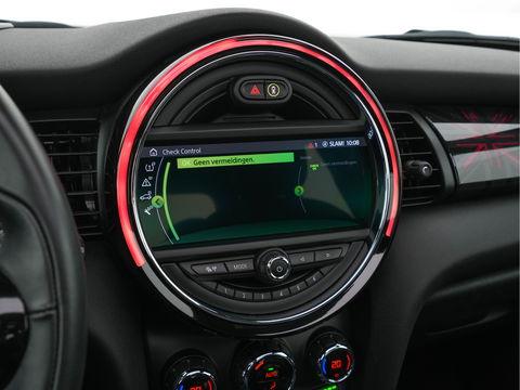 MINI Mini Electric Yours 33 kWh [ 3-Fase ] (INCL-BTW) Aut. *PANO | FULL-LEATHER | HEAD-UP | FULL-LED | HARMAN/KARDON-SOUND | KEYLESS | CAMERA | SPORT-SEATS | NAVI-FULLMAP | HEATED-SEATS | AMBIENT-LIGHT | DAB | DIGI-COCKPIT | 17"ALU*