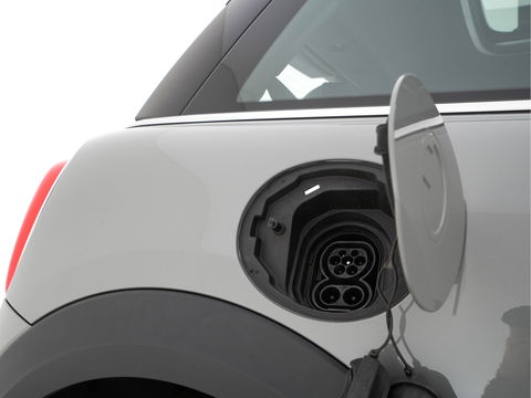 MINI Mini Electric Yours 33 kWh [ 3-Fase ] (INCL-BTW) Aut. *PANO | FULL-LEATHER | HEAD-UP | FULL-LED | HARMAN/KARDON-SOUND | KEYLESS | CAMERA | SPORT-SEATS | NAVI-FULLMAP | HEATED-SEATS | AMBIENT-LIGHT | DAB | DIGI-COCKPIT | 17"ALU*