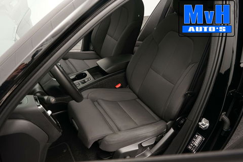 Volvo XC40 1.5 T4 Recharge R-Design|PANO|H/K AUDIO|TREKH|NAP