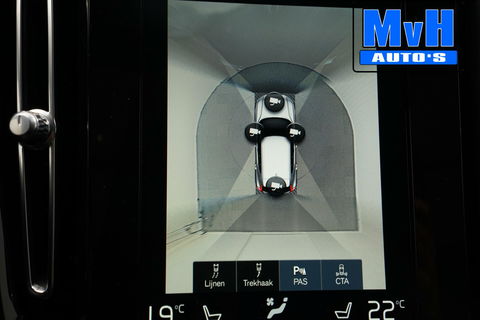 Volvo XC40 1.5 T4 Recharge R-Design|PANO|H/K AUDIO|TREKH|NAP