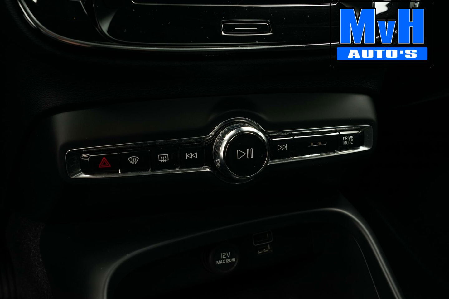 Volvo XC40 1.5 T4 Recharge R-Design|PANO|H/K AUDIO|TREKH|NAP