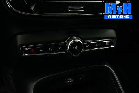 Volvo XC40 1.5 T4 Recharge R-Design|PANO|H/K AUDIO|TREKH|NAP