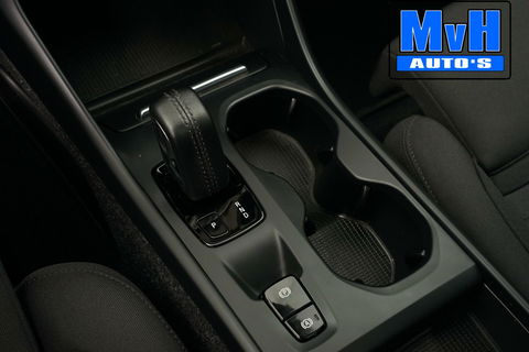 Volvo XC40 1.5 T4 Recharge R-Design|PANO|H/K AUDIO|TREKH|NAP