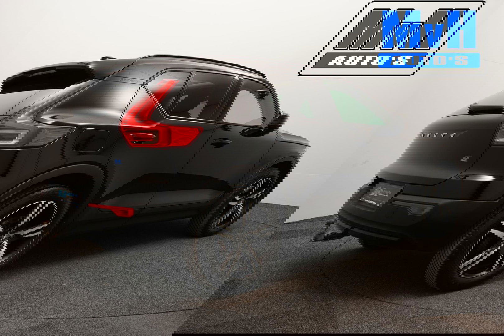 Volvo XC40 1.5 T4 Recharge R-Design|PANO|H/K AUDIO|TREKH|NAP