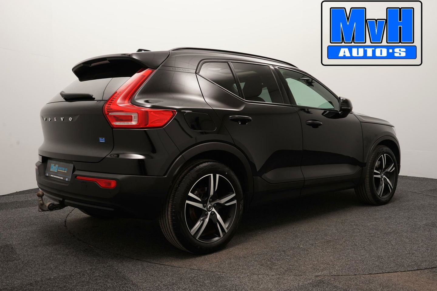 Volvo XC40 1.5 T4 Recharge R-Design|PANO|H/K AUDIO|TREKH|NAP