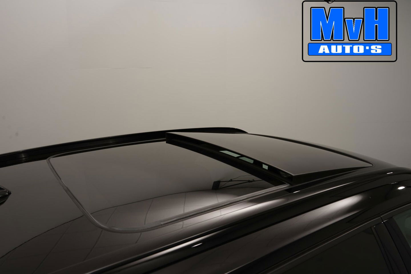 Volvo XC40 1.5 T4 Recharge R-Design|PANO|H/K AUDIO|TREKH|NAP