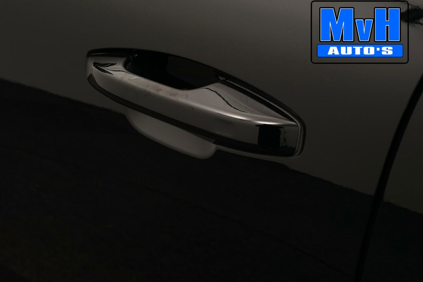 Volvo XC40 1.5 T4 Recharge R-Design|PANO|H/K AUDIO|TREKH|NAP