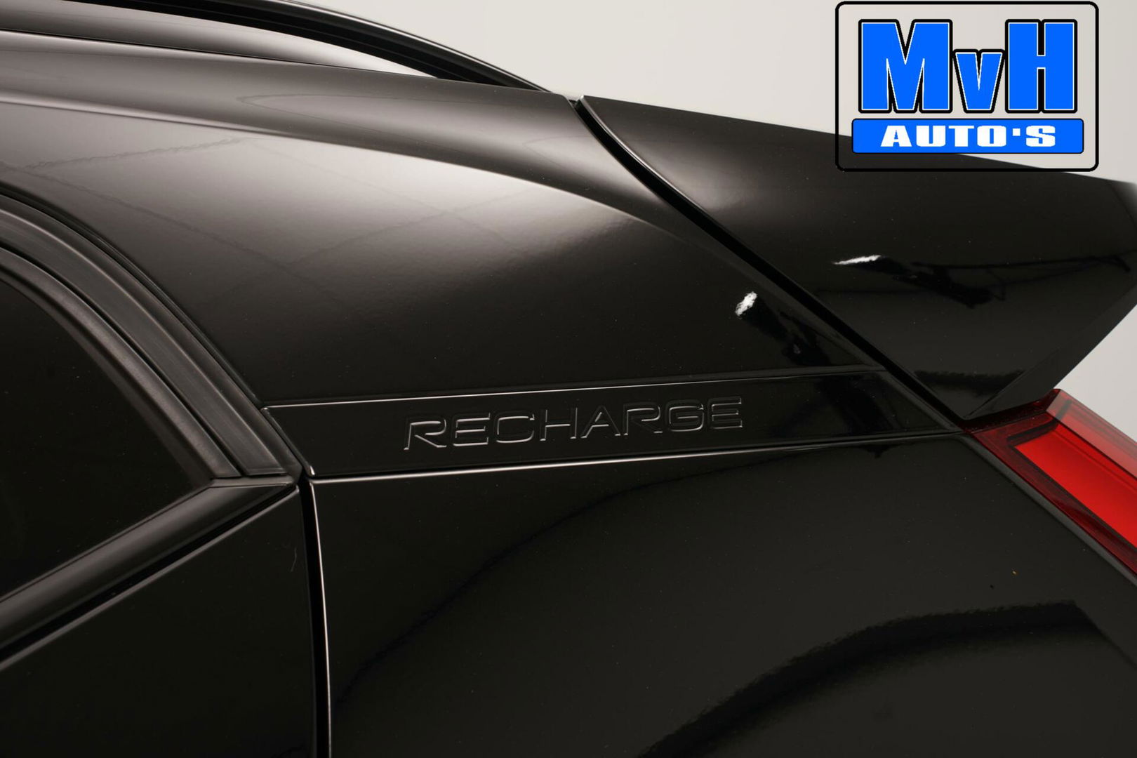 Volvo XC40 1.5 T4 Recharge R-Design|PANO|H/K AUDIO|TREKH|NAP