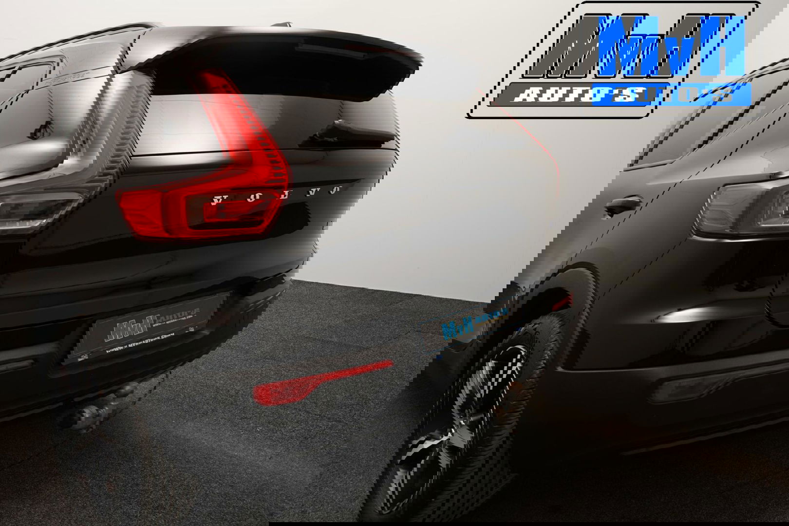 Volvo XC40 1.5 T4 Recharge R-Design|PANO|H/K AUDIO|TREKH|NAP