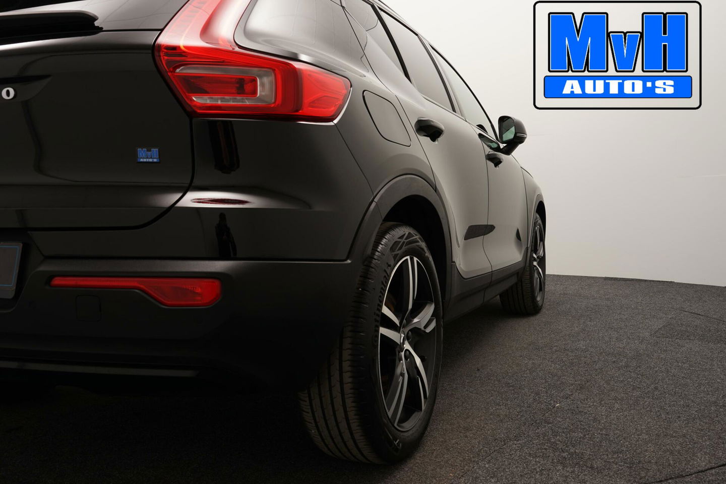 Volvo XC40 1.5 T4 Recharge R-Design|PANO|H/K AUDIO|TREKH|NAP