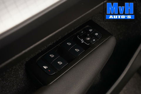 Volvo XC40 1.5 T4 Recharge R-Design|PANO|H/K AUDIO|TREKH|NAP