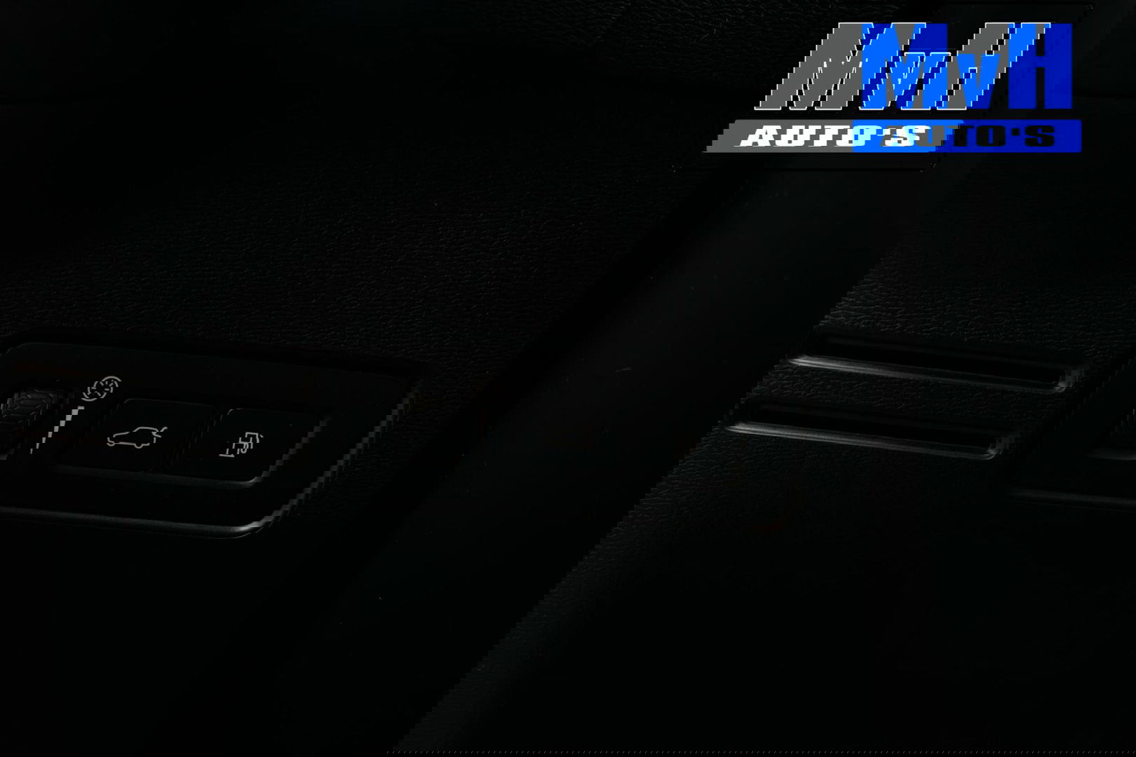 Volvo XC40 1.5 T4 Recharge R-Design|PANO|H/K AUDIO|TREKH|NAP