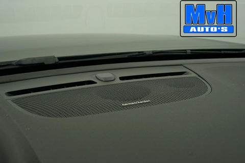 Volvo XC40 1.5 T4 Recharge R-Design|PANO|H/K AUDIO|TREKH|NAP