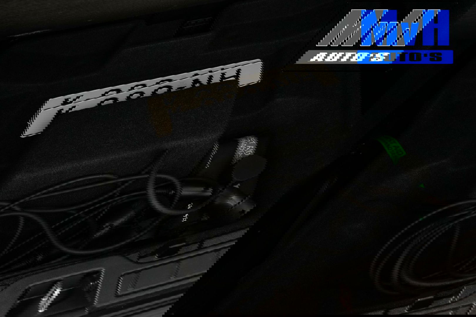 Volvo XC40 1.5 T4 Recharge R-Design|PANO|H/K AUDIO|TREKH|NAP