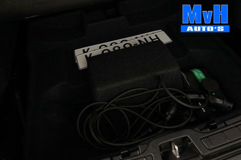 Volvo XC40 1.5 T4 Recharge R-Design|PANO|H/K AUDIO|TREKH|NAP