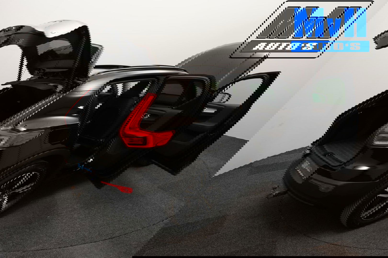 Volvo XC40 1.5 T4 Recharge R-Design|PANO|H/K AUDIO|TREKH|NAP
