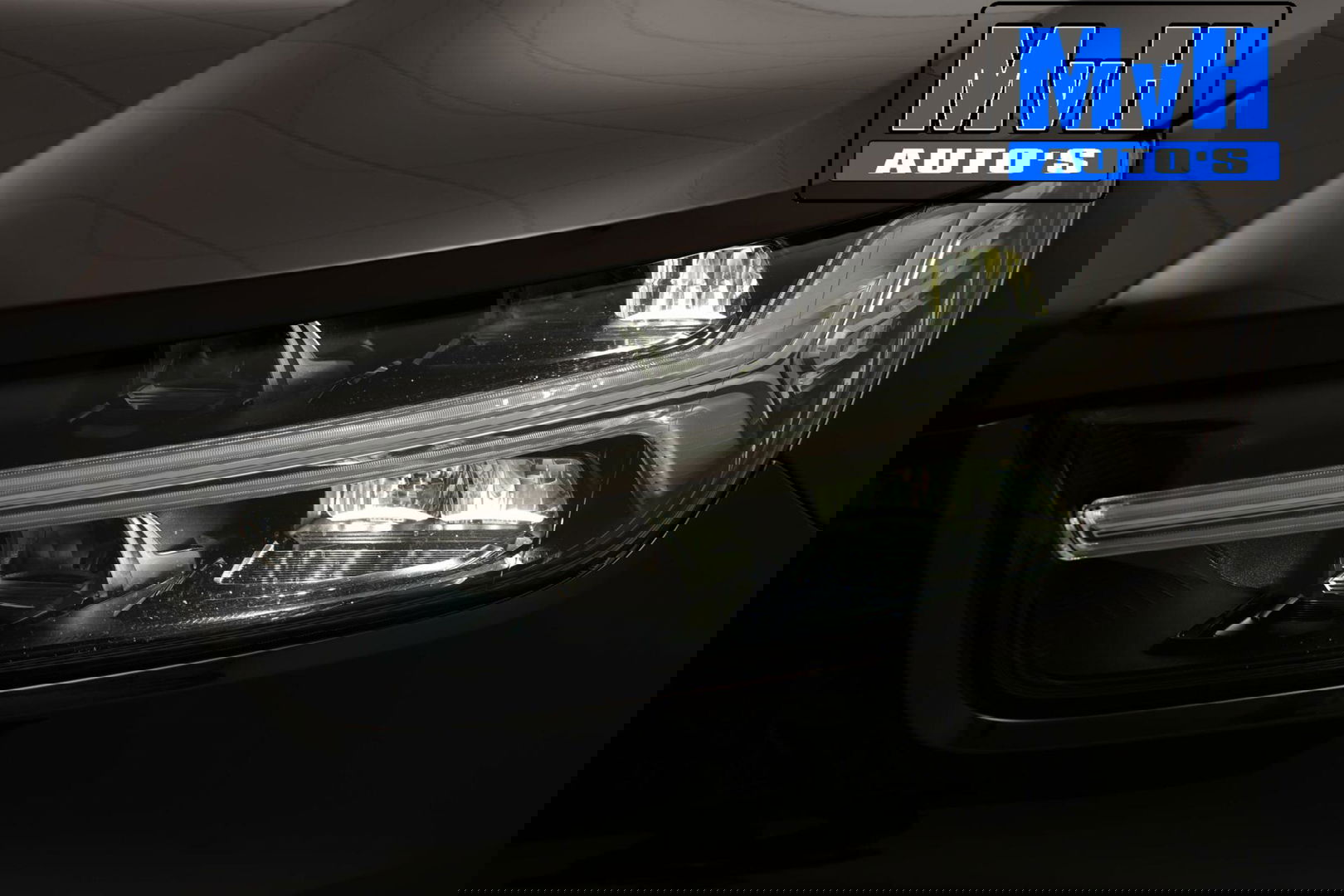 Volvo XC40 1.5 T4 Recharge R-Design|PANO|H/K AUDIO|TREKH|NAP