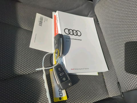 Audi A3 Sportback 35 TFSI CoD Adv Sp | 3X S-Line | LED | Cruise | Media