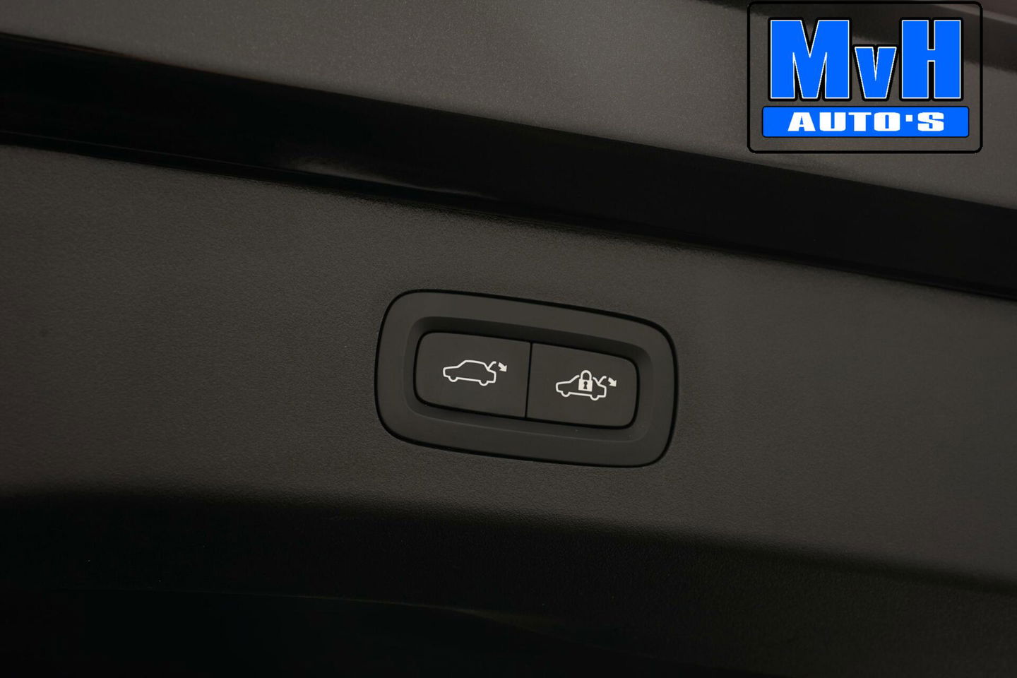 Lynk & Co 01 1.5 Plug-in Hybride|LEER|FULL BLACK|ZWARTE.HEMEL
