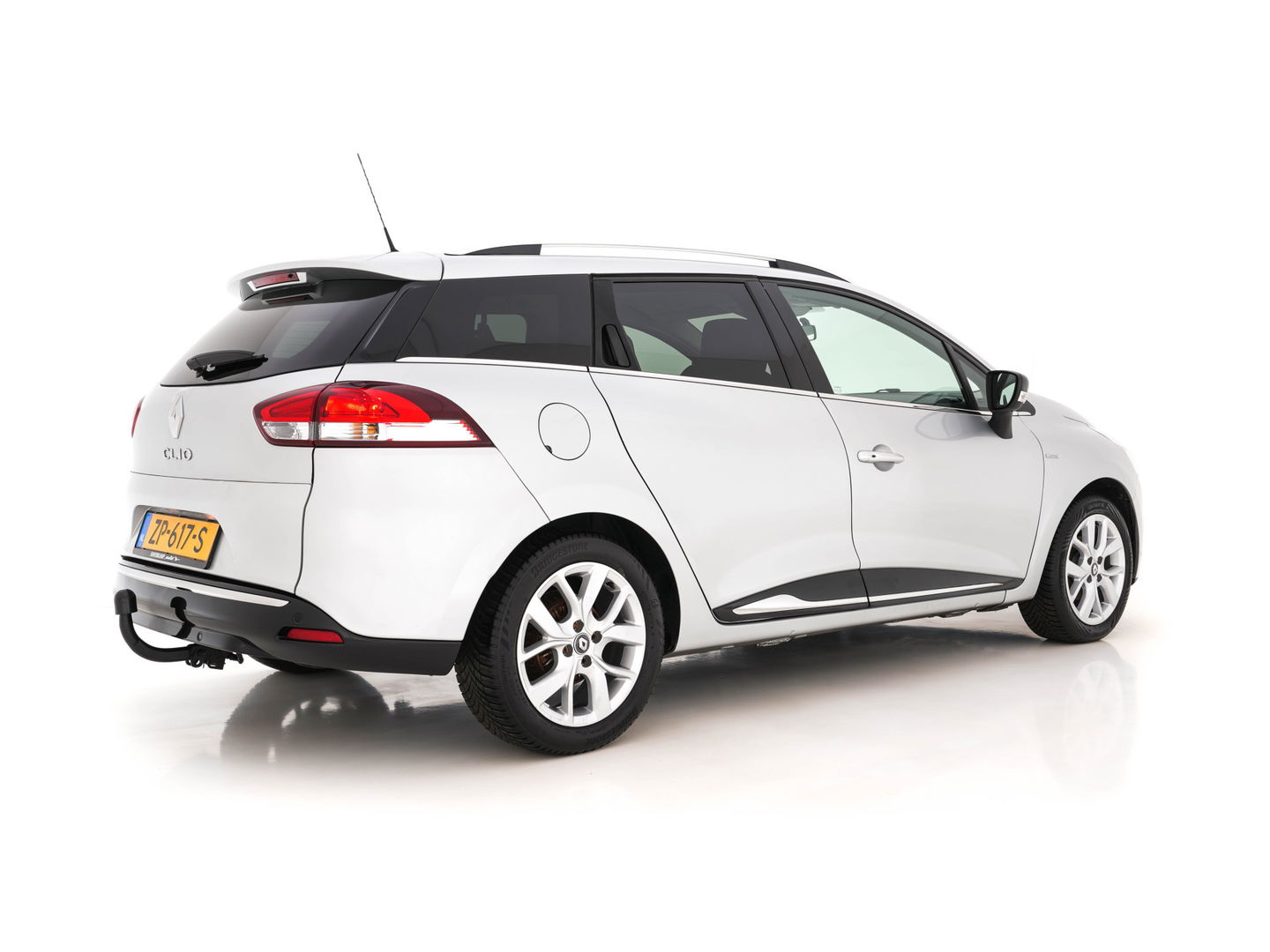Renault Clio Estate 0.9 TCe Limited *NAVI-FULLMAP | KEYLESS | AIRCO | CARPLAY | PDC | BASS-REFLEX-AUDIO | COMFORT-SEAT | TOWBAR | 16''ALU *
