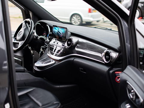 Mercedes-Benz V-Klasse 300d Lang DC Avantgarde Edition 4MATIC | AMG!! | 240pk | Autom. | BOMVOL | Elektrische schuifdeuren | Cruise | Climate | Led | Leder | LMV | Camera