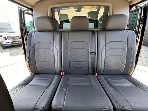Volkswagen Transporter 2.0 TDI 150PK L2H1 DC | 2x Schuifdeur | LEDER | CARPLAY | LED | ELEKTRISCHE KLEP | 2500KG TREKGEWICHT