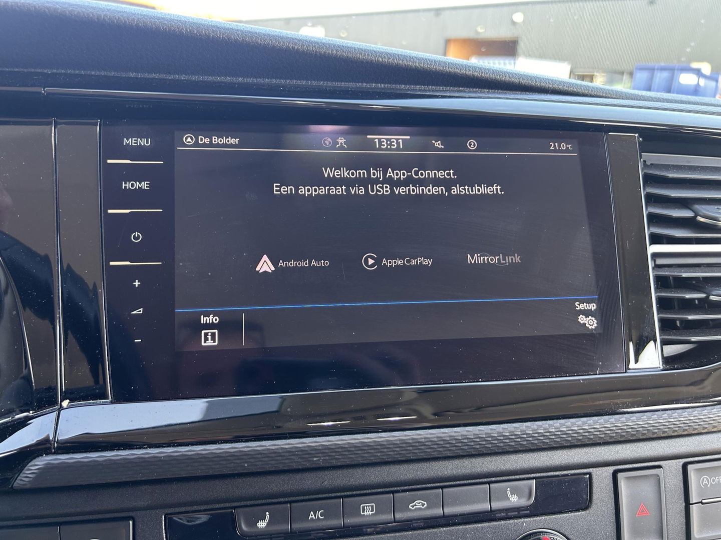 Volkswagen Transporter 2.0 TDI 150PK L2H1 DC | 2x Schuifdeur | LEDER | CARPLAY | LED | ELEKTRISCHE KLEP | 2500KG TREKGEWICHT