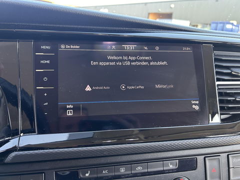 Volkswagen Transporter 2.0 TDI 150PK L2H1 DC | 2x Schuifdeur | LEDER | CARPLAY | LED | ELEKTRISCHE KLEP | 2500KG TREKGEWICHT