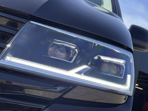 Volkswagen Transporter 2.0 TDI 150PK L2H1 DC | 2x Schuifdeur | LEDER | CARPLAY | LED | ELEKTRISCHE KLEP | 2500KG TREKGEWICHT